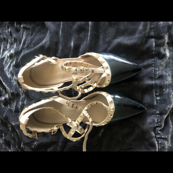 Gorgeous high heels - Picture 2 of 2